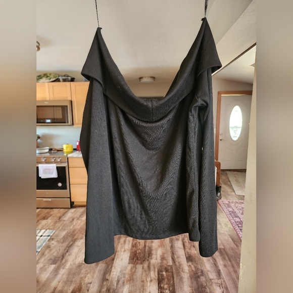 NWT Forever21+ Off-the-shoulder Sweater - Picture 2 of 3